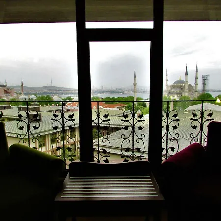 Lausos Sultanahmet 4*